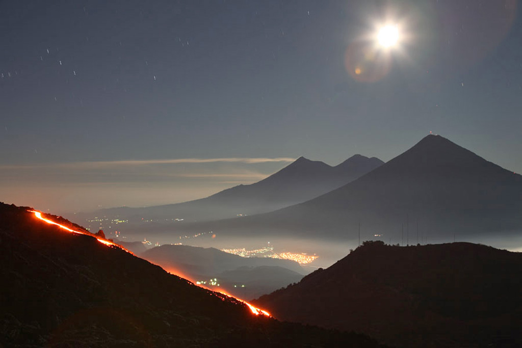 Volcano photo slideshow