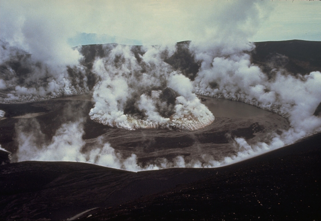 Volcano photo slideshow