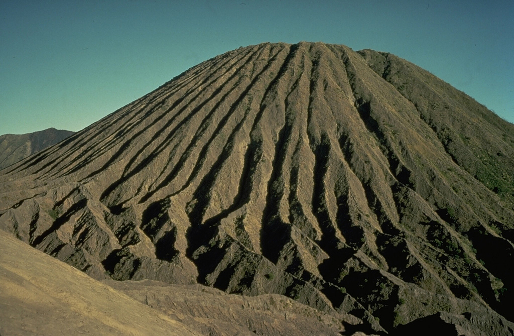 Volcano photo slideshow