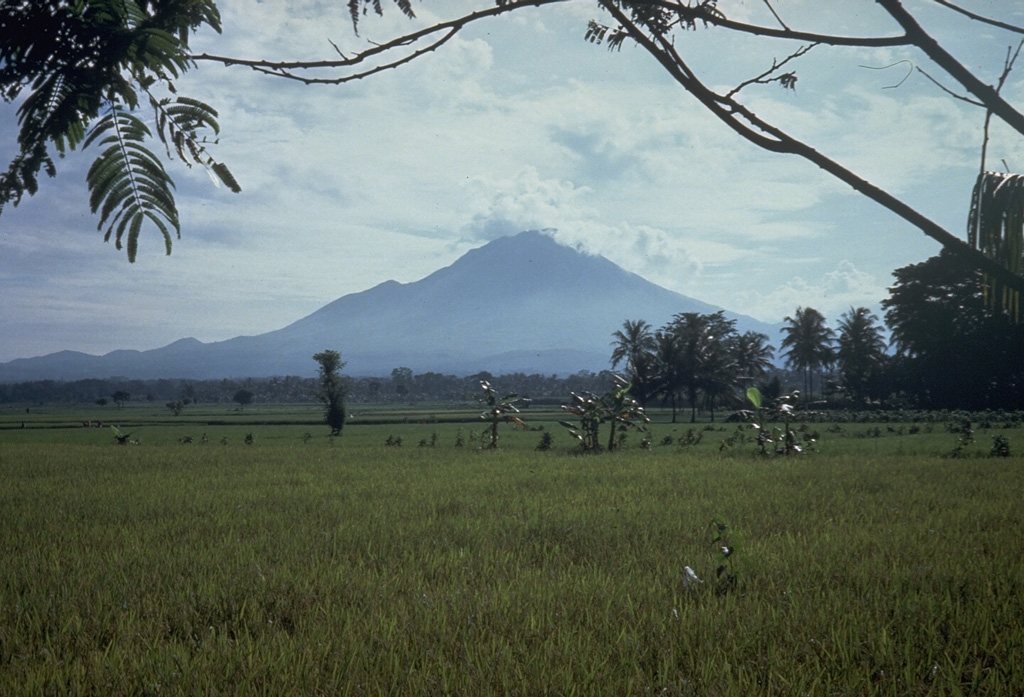 Volcano photo slideshow