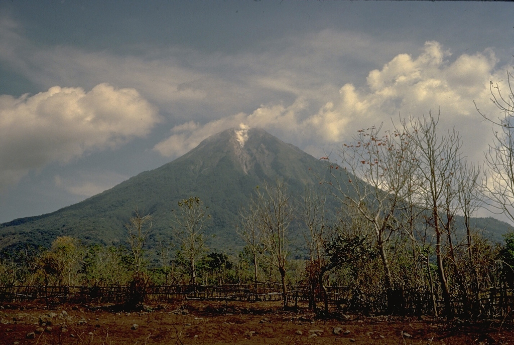 Volcano photo slideshow