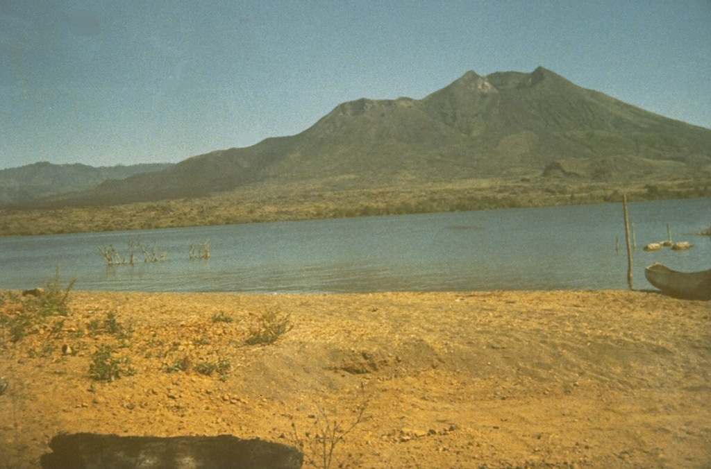 фотография вулкана Батур