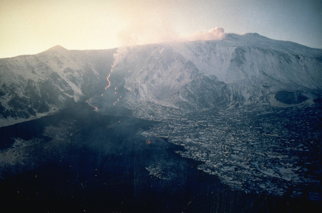 Volcano photo slideshow