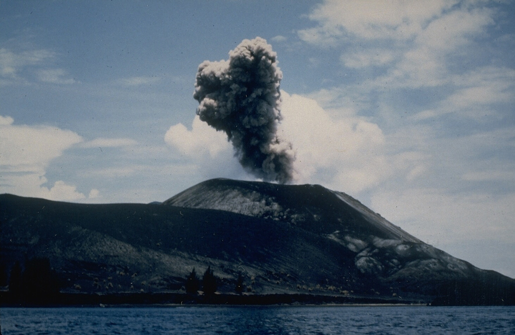 Volcano photo slideshow