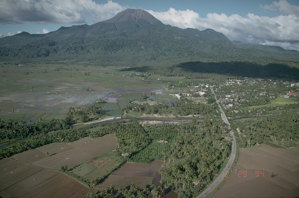 Volcano photo slideshow