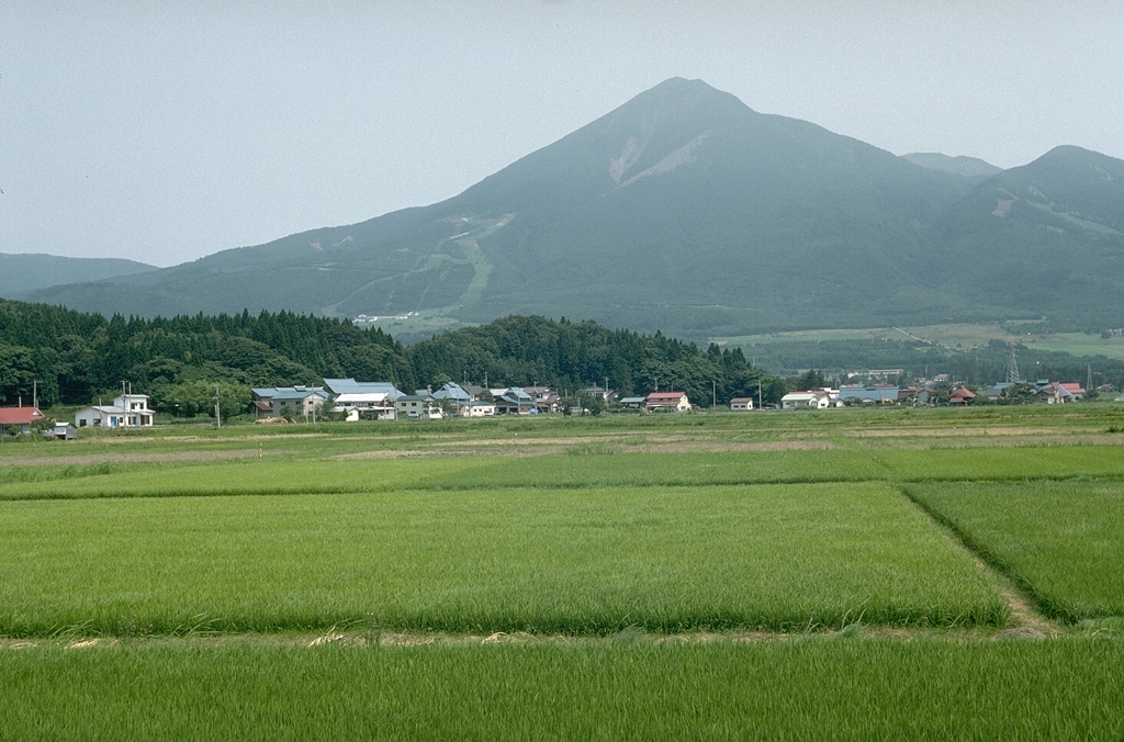 Volcano photo slideshow