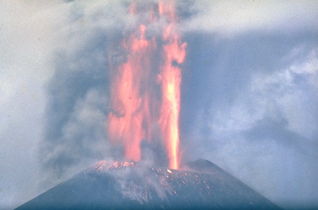 Volcano photo slideshow