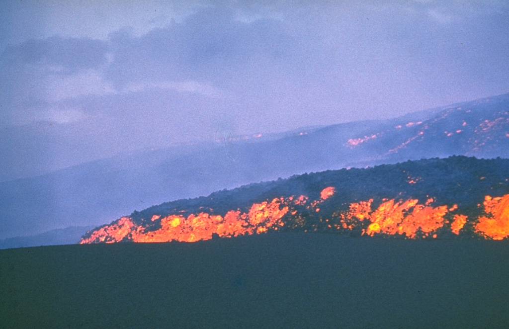 Volcano photo slideshow