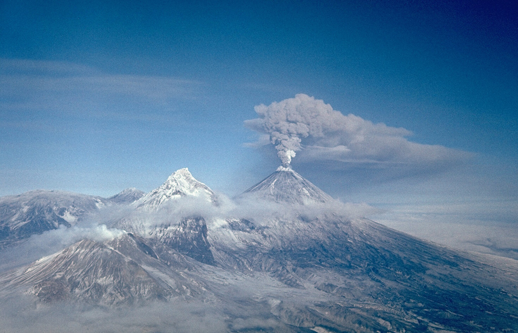 Volcano photo slideshow