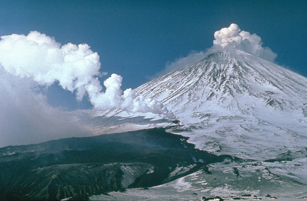 Volcano photo slideshow