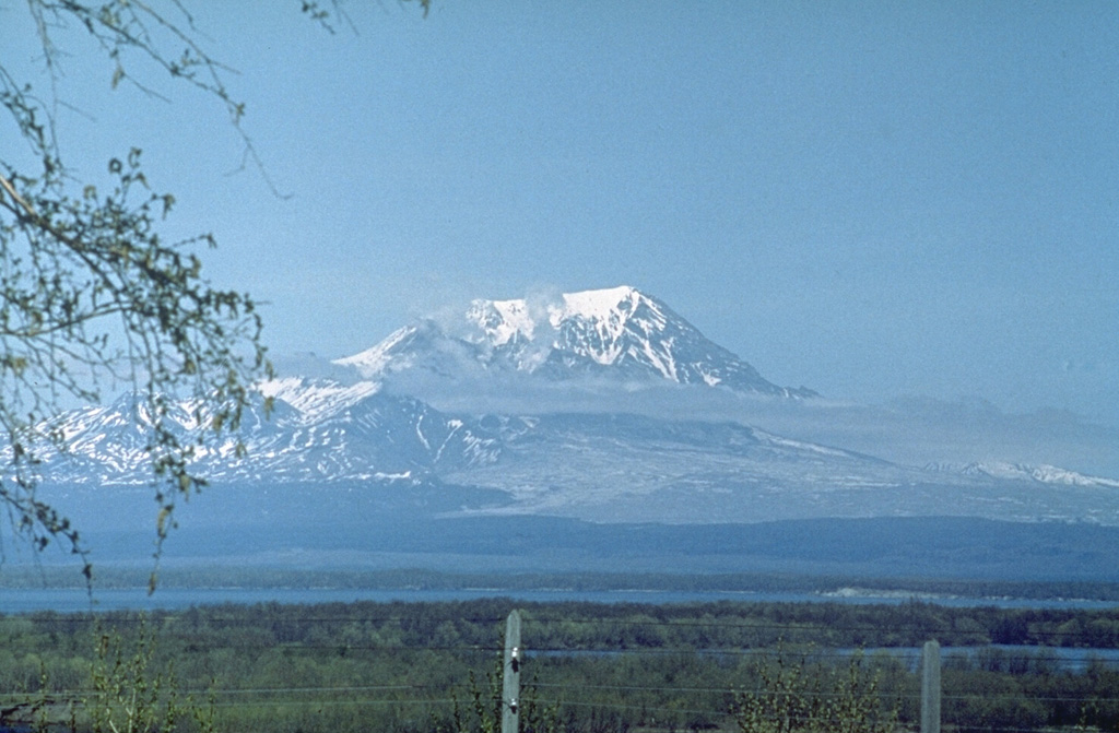 Volcano photo slideshow