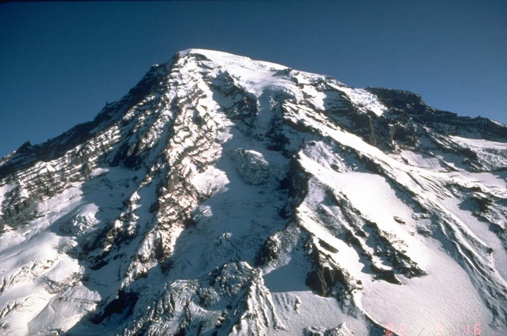 Volcano photo slideshow