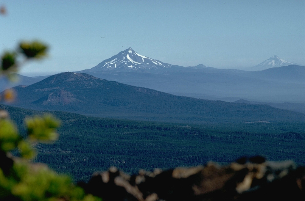 Volcano photo slideshow