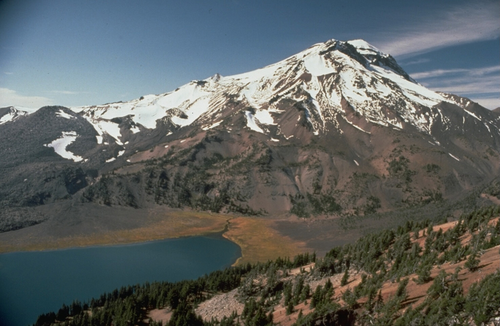 Volcano photo slideshow