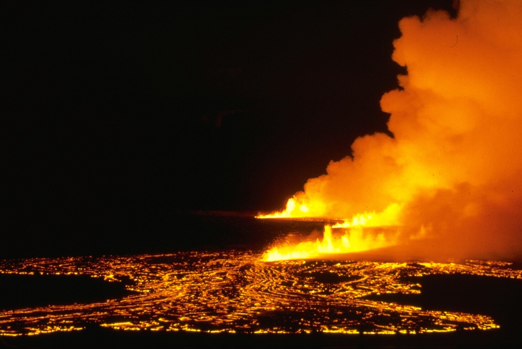 Volcano photo slideshow