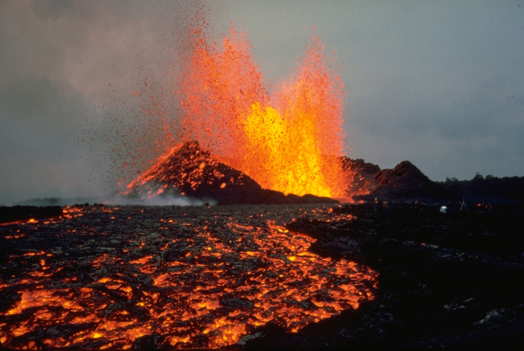 Volcano photo slideshow