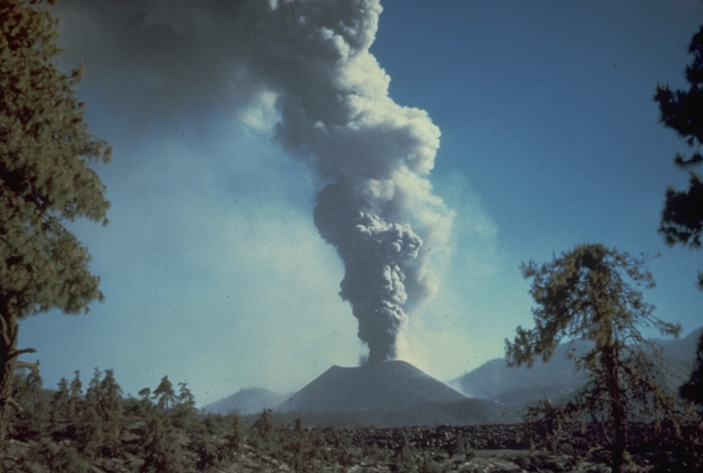 Volcano photo slideshow