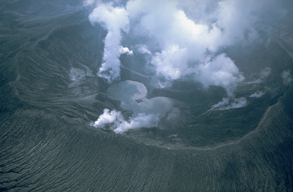 Volcano photo slideshow