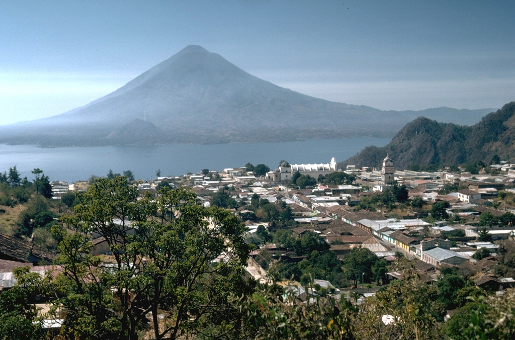 Volcano photo slideshow