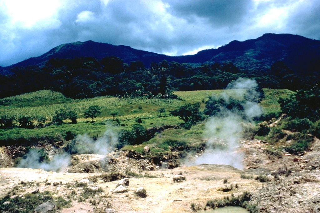 Volcano photo slideshow