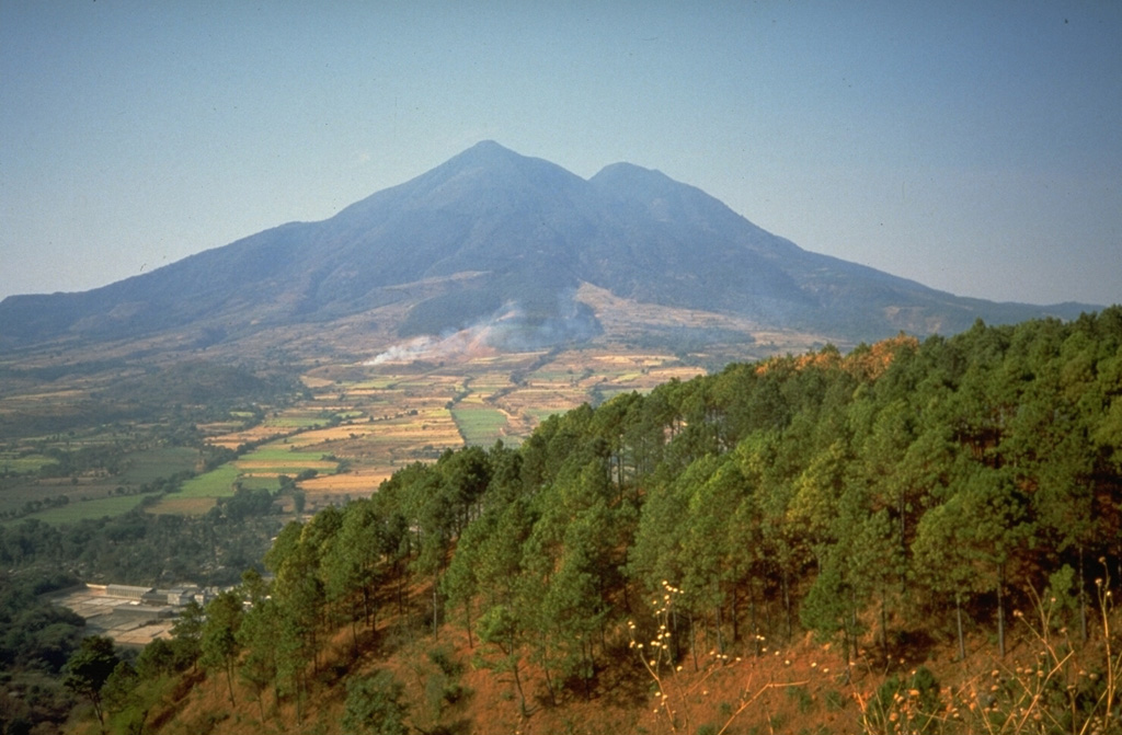 Volcano photo slideshow