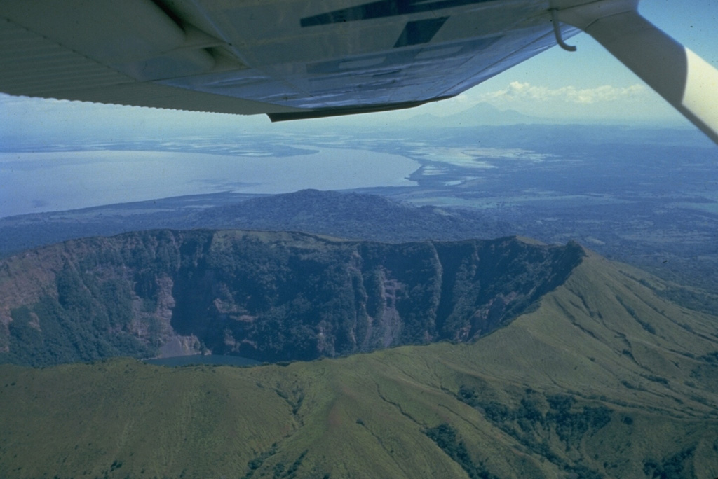 Volcano photo slideshow