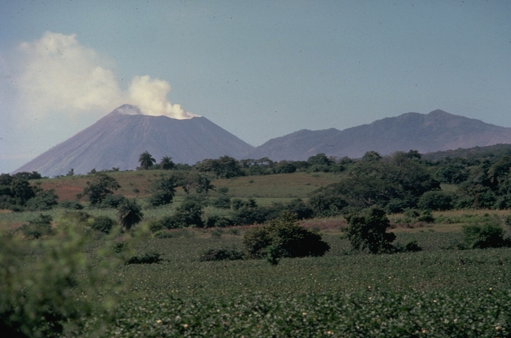 Volcano photo slideshow