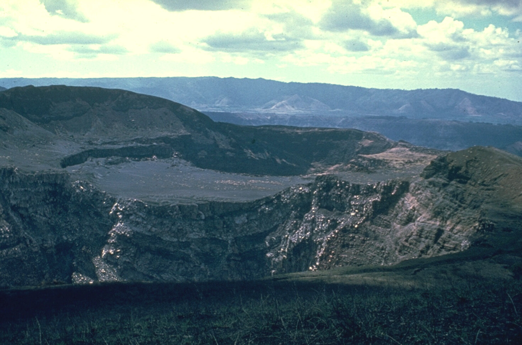 Volcano photo slideshow