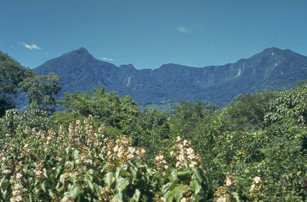 Volcano photo slideshow