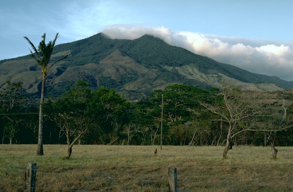 Miravalles, seen here looking NE from the Guayabo caldera floor, is the youngest feature of the volcanic complex. Multiple edifices have grown in the eastern part of the 15 x 20 km caldera, which formed sometime between 1.5 million and 600,000 years ago. Photo by Guillermo Alvarado, 1985 (Instituto Coastarricense de Electricidad).