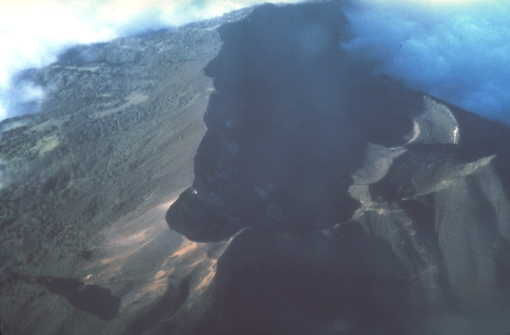 Volcano photo slideshow