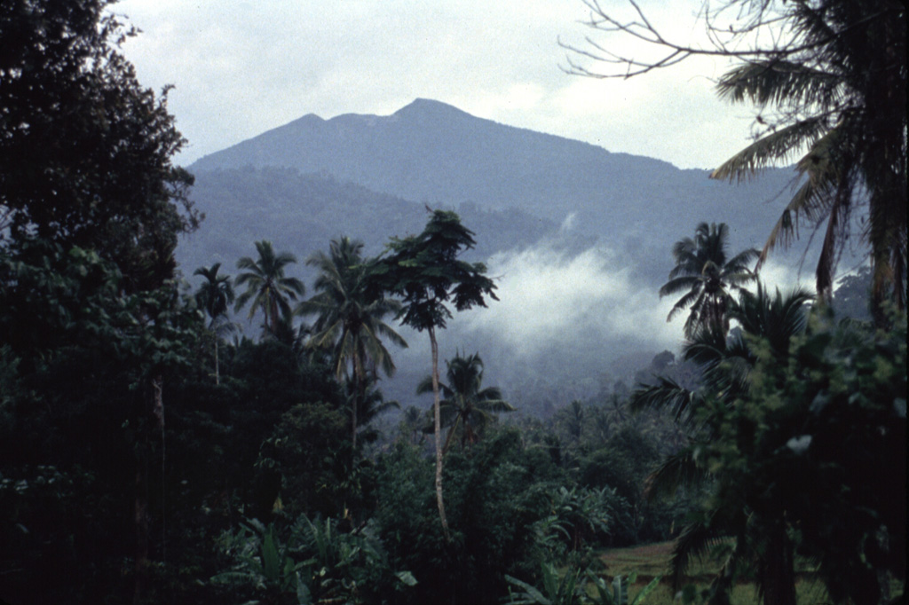 Volcano photo slideshow