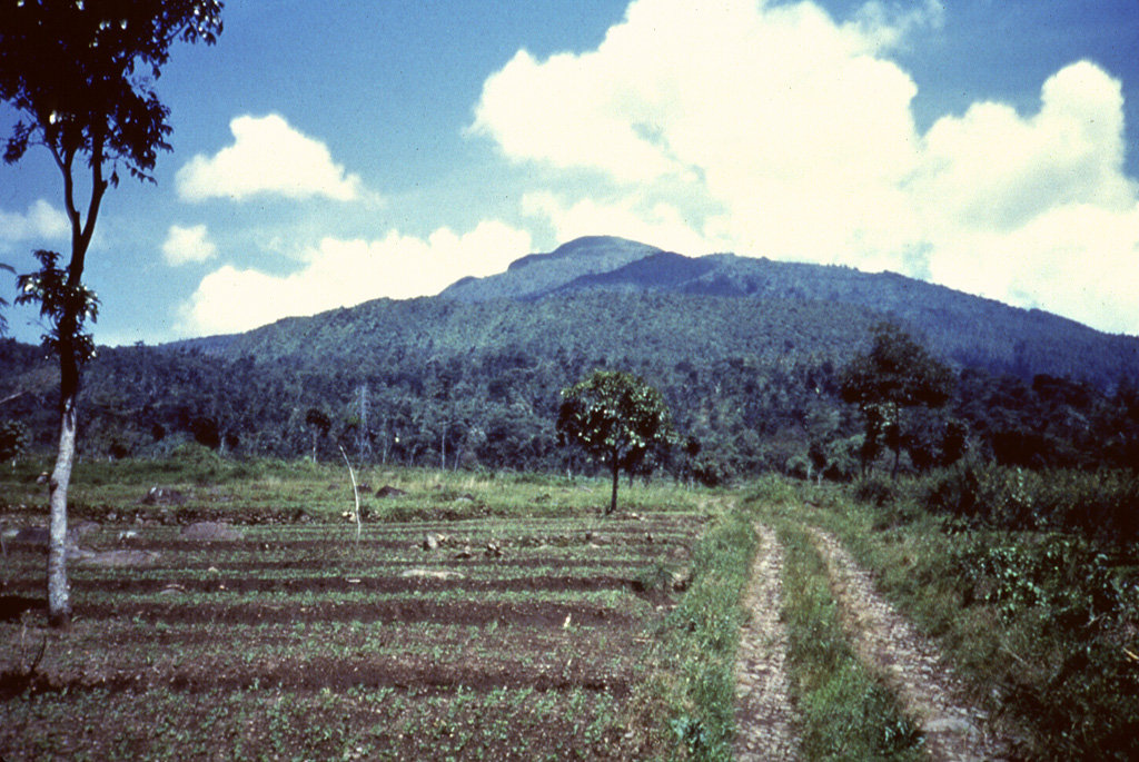 Volcano photo slideshow