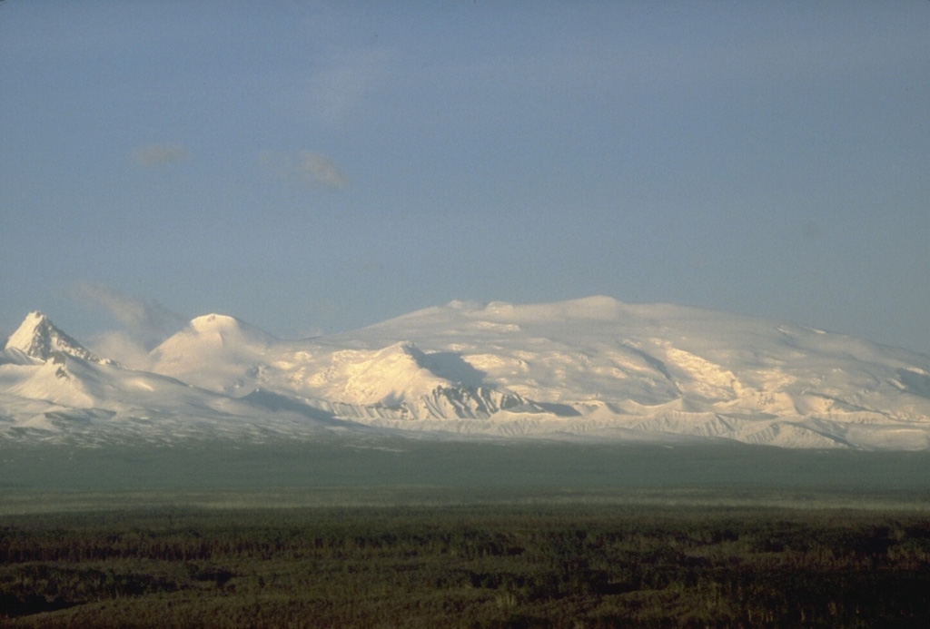 Volcano photo slideshow