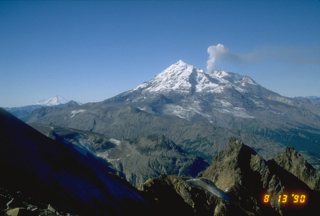 Volcano photo slideshow