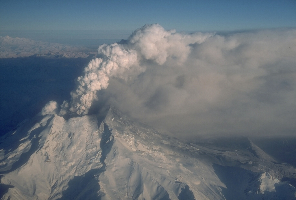 Volcano photo slideshow