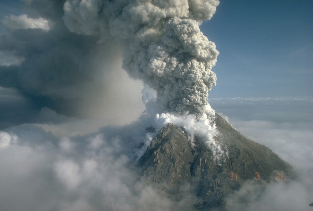 Volcano photo slideshow