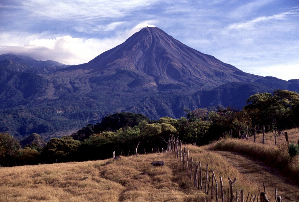 Volcano photo slideshow