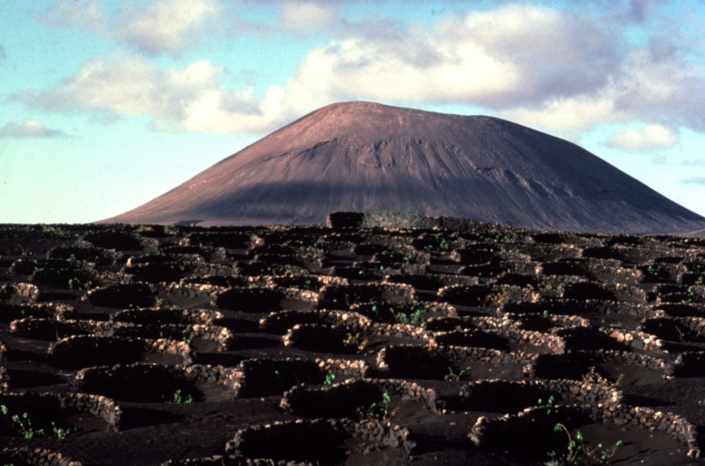 extinct volcanoes with names