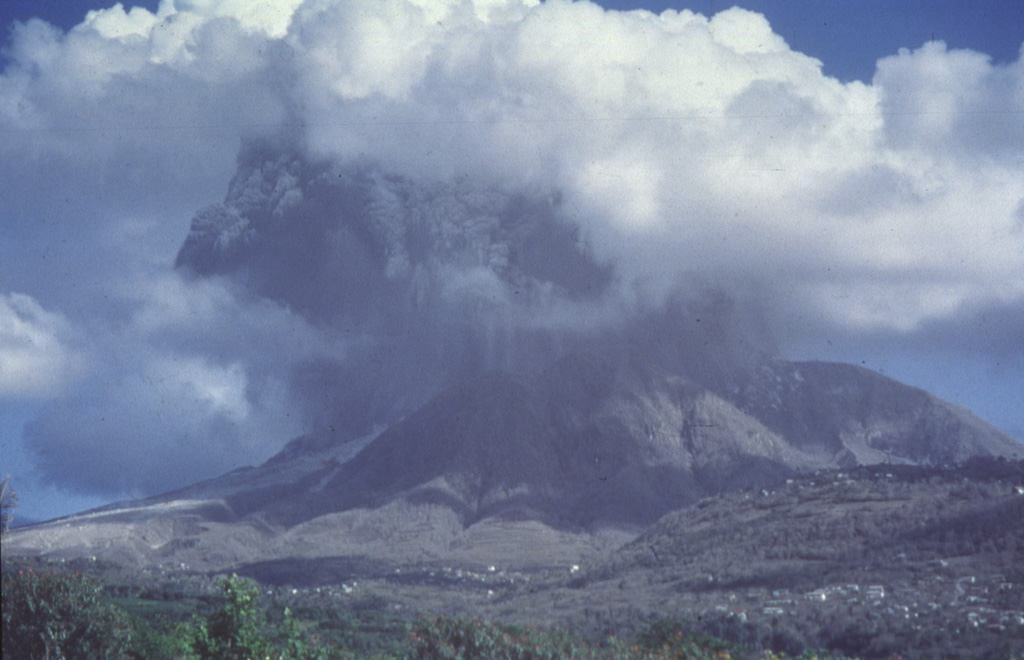 Volcano photo slideshow