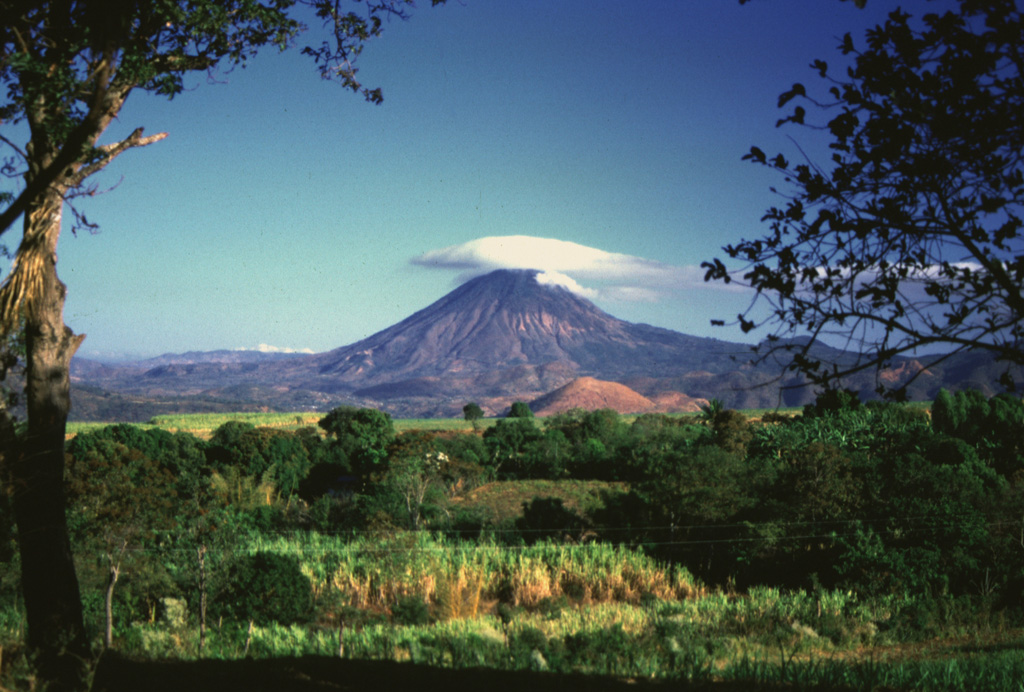 Volcano photo slideshow