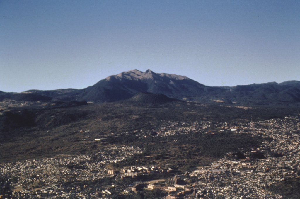 Volcano photo slideshow