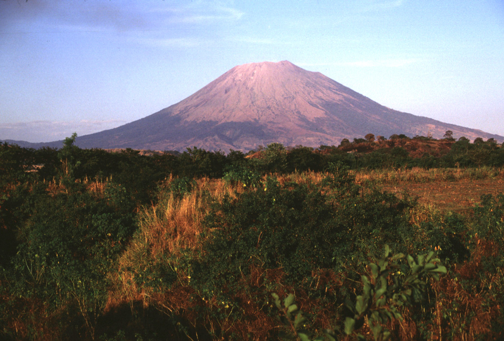 Volcano photo slideshow