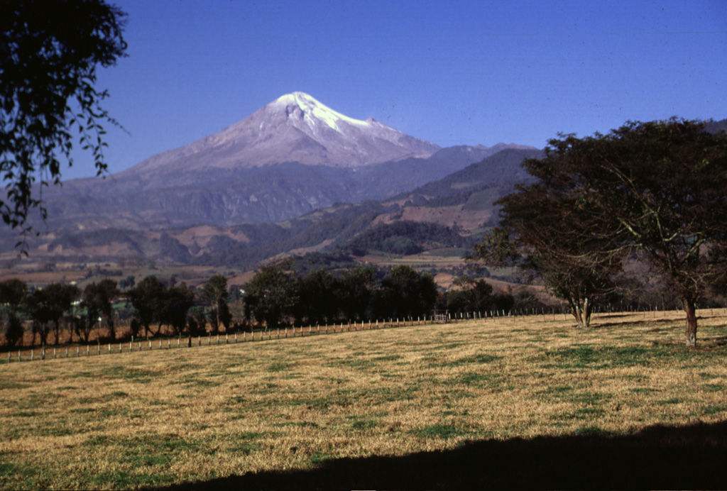 Volcano photo slideshow