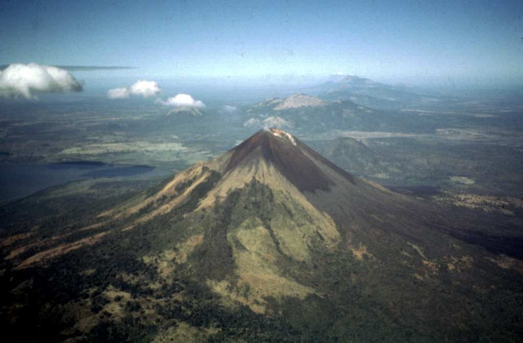 Volcano photo slideshow