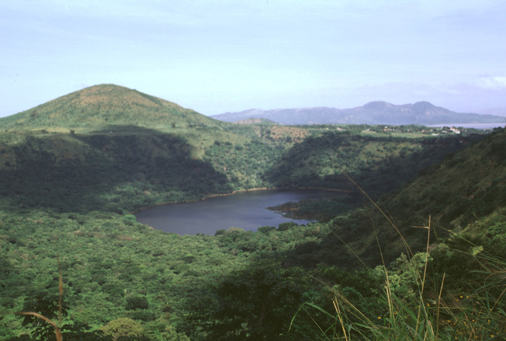 Volcano photo slideshow