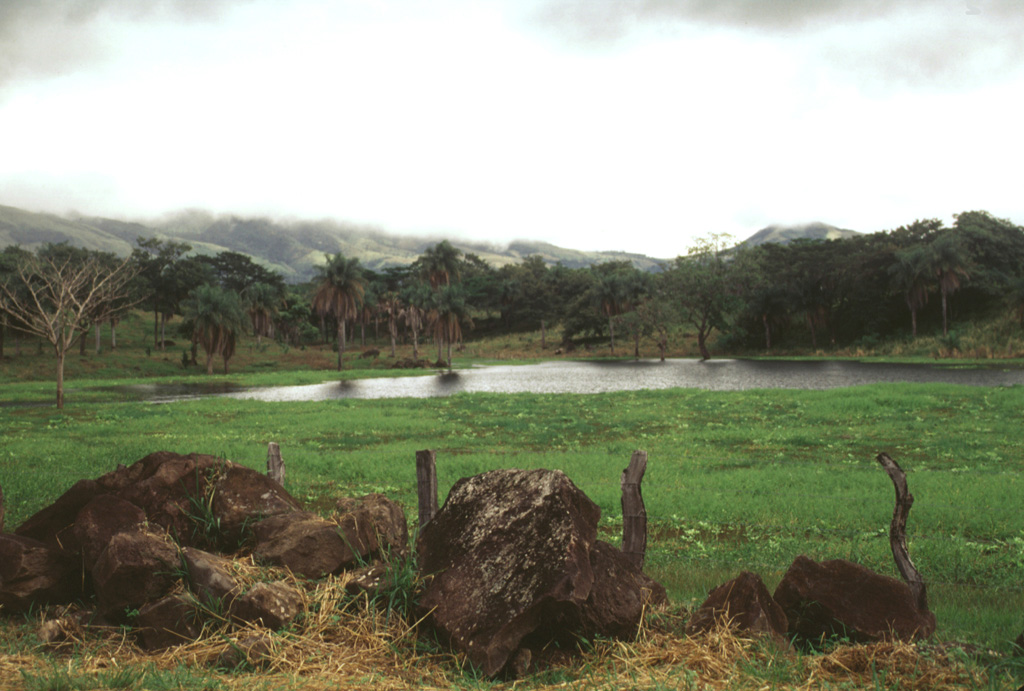 Volcano photo slideshow