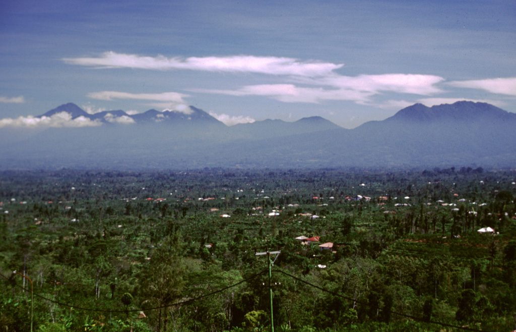 Volcano photo slideshow