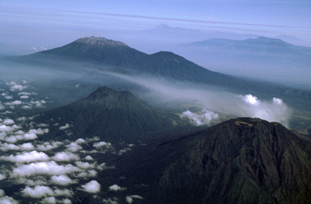 Volcano photo slideshow