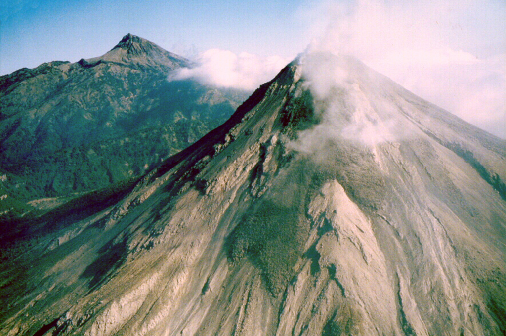 Volcano photo slideshow